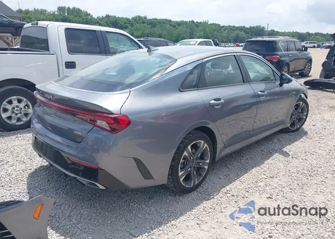 2022 Kia K5 Lxs z USA, uszkodzony, nr VIN 5XXG14J2XNG136385